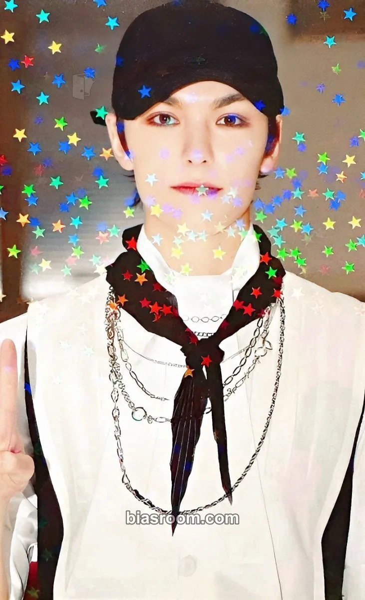 Vernon 17 IS RIGHT HERE Photocard - SEVENTEEN - SEVENTEEN K-pop photocard