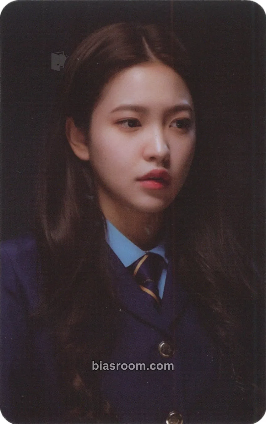 Yeri Bitch x Rich Photocard - Red Velvet - Red Velvet K-pop photocard