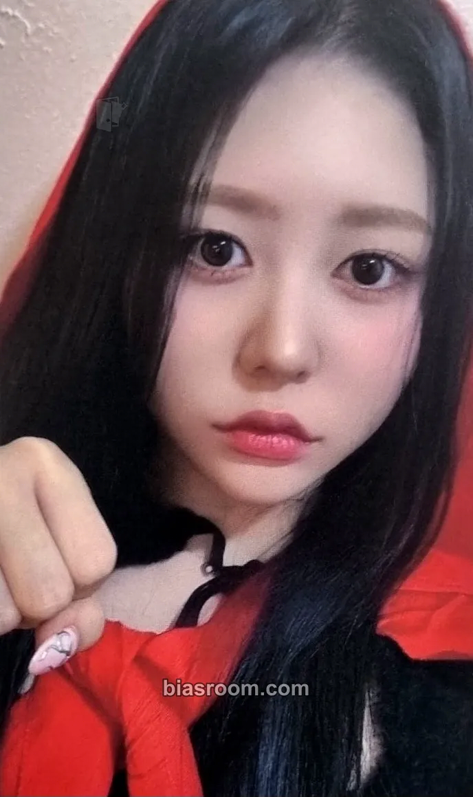 Hyerin Muhan Photocard - tripleS - tripleS K-pop photocard