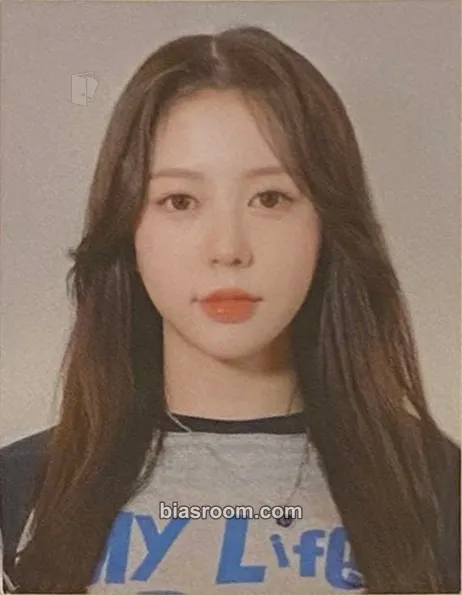 Hyerin Assemble Photocard - tripleS - tripleS K-pop photocard