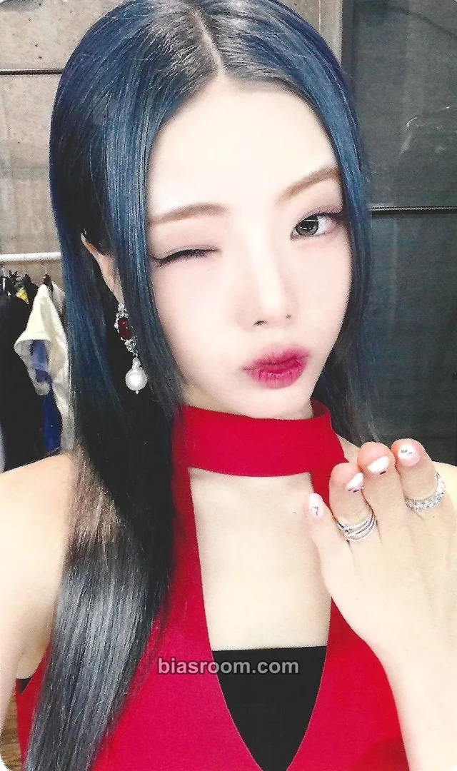 PURPLE KISS - Na Goeun - Dear Violet Album album photocard limited version