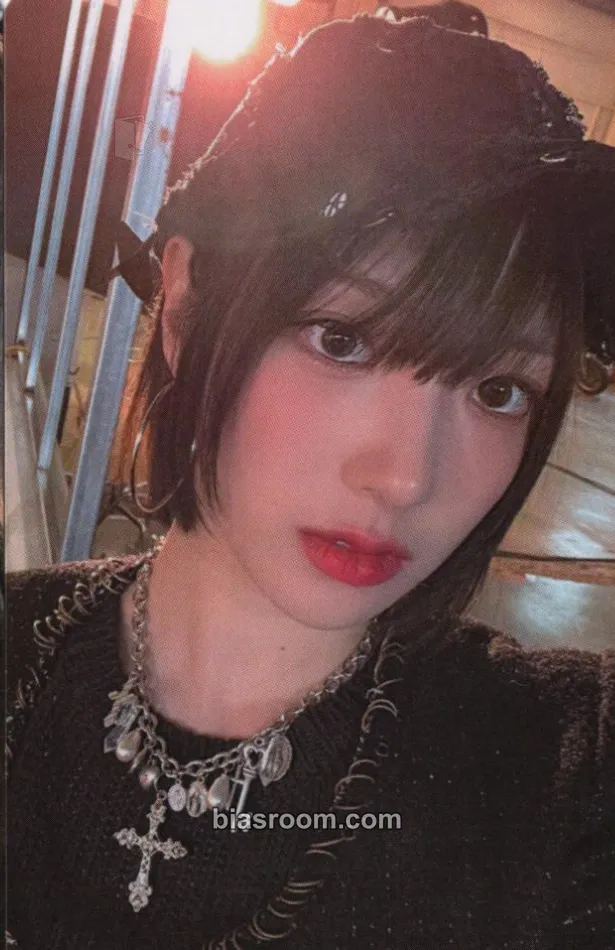 Riina Rose Blossom Photocard - H1-KEY - H1-KEY K-pop photocard