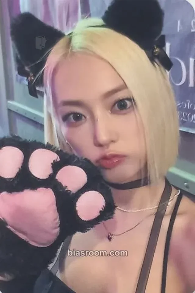 EL7Z UP - Yeeun - 7+Up Album soundwave online round 2