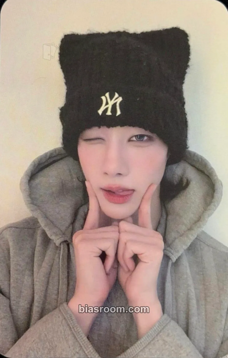 Rui UXLXVE Photocard - XLOV - XLOV K-pop photocard