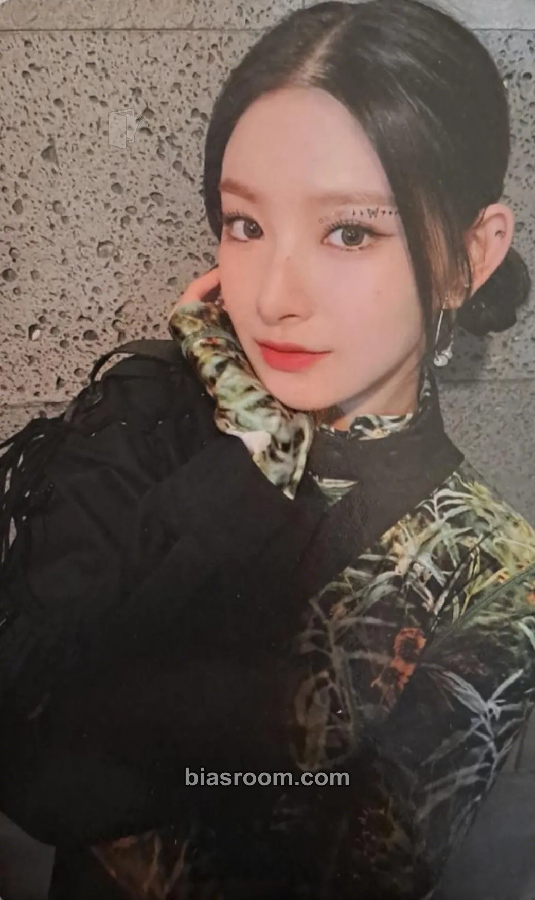 Yiren Last Melody Photocard - EVERGLOW - EVERGLOW K-pop photocard