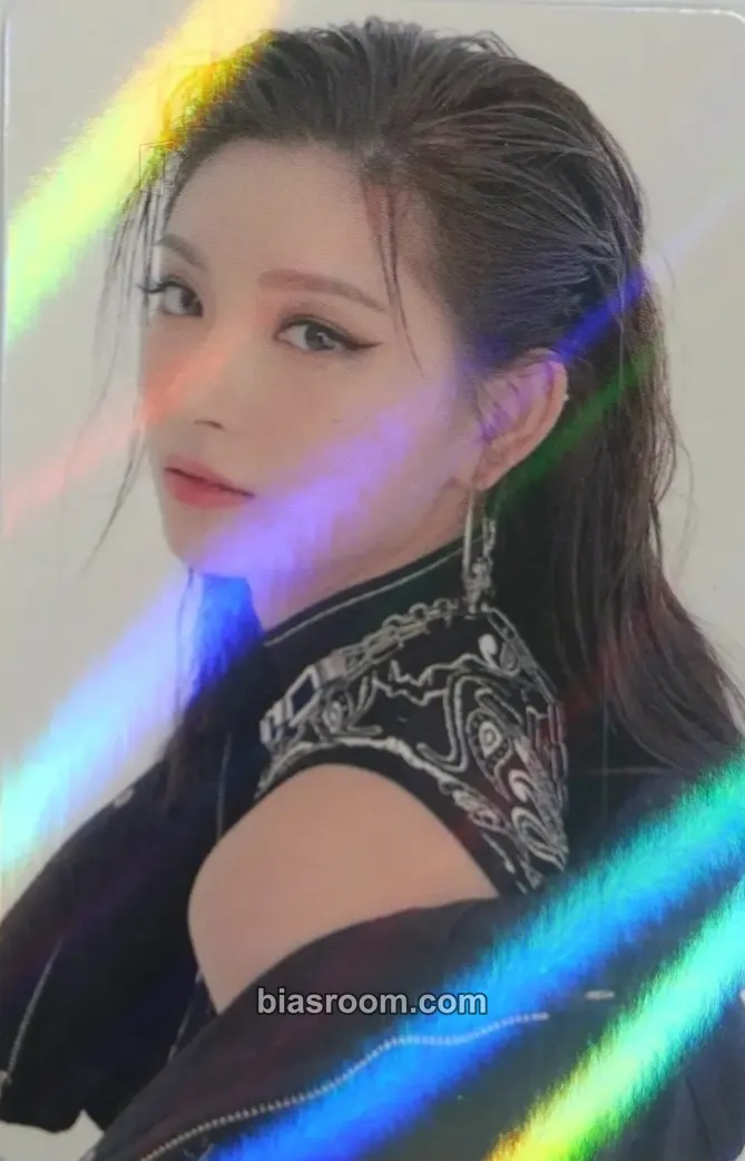 Yiren Return of The Girl Photocard - EVERGLOW - EVERGLOW K-pop photocard