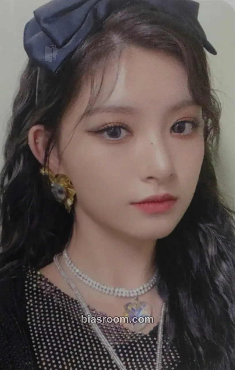 Yiren Return of The Girl Photocard - EVERGLOW - EVERGLOW K-pop photocard