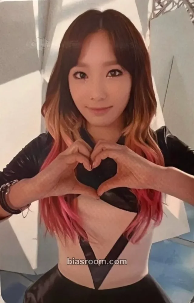 Girls' Generation - Taeyeon - The Boys Album album photocard