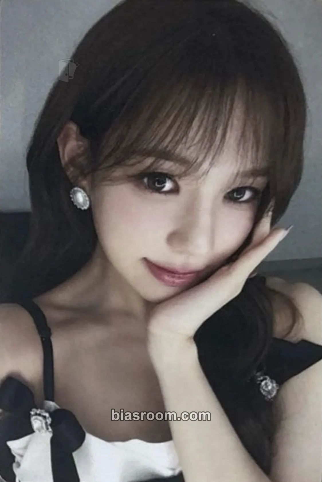 Ryu Sarang 1st Fan Con <Not Just Pretty> Photocard - izna - izna K-pop photocard