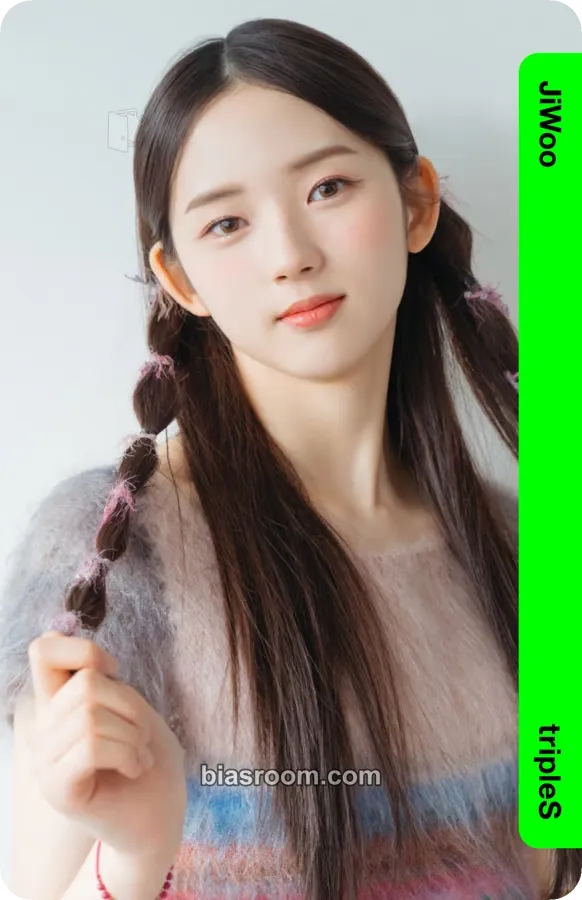 Jiwoo Binary01 First Class Objekts Photocard - tripleS - tripleS K-pop photocard