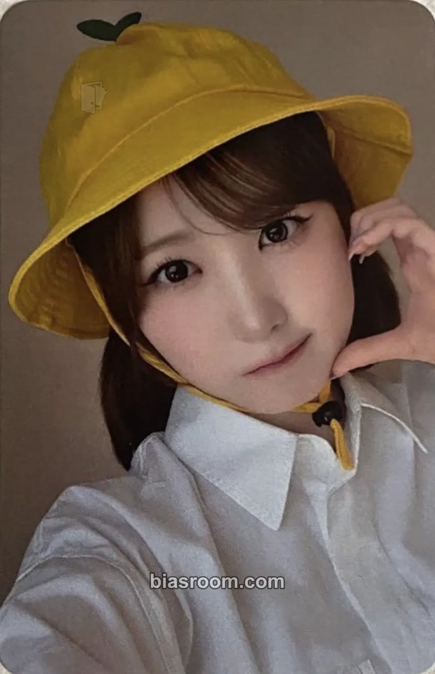 Hitomi My Name Is… Photocard - SAY MY NAME - SAY MY NAME K-pop photocard