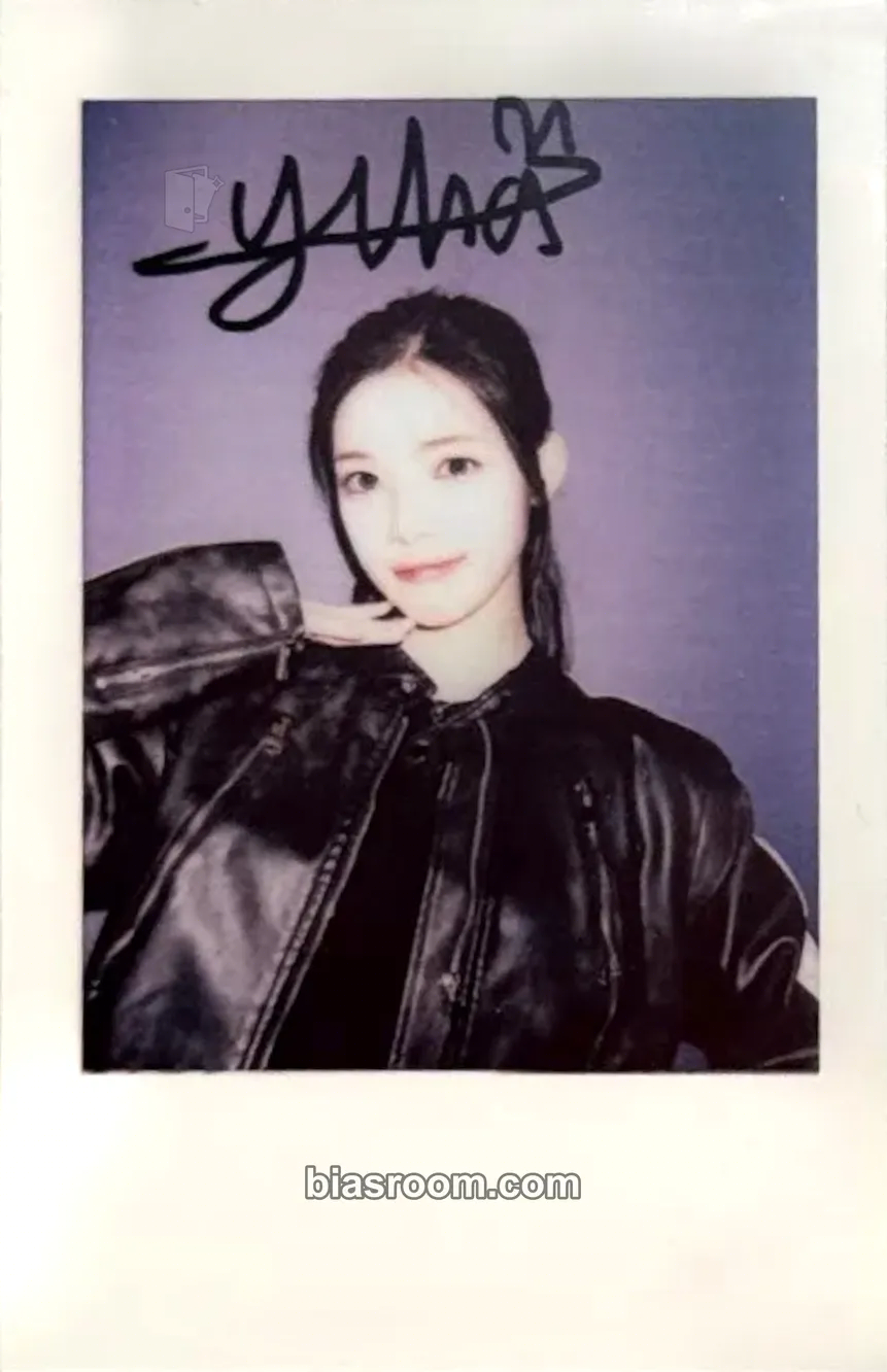 Yuha FOCUS Photocard - Hearts2Hearts - Hearts2Hearts K-pop photocard