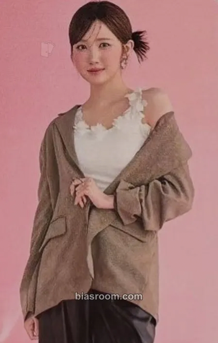 Hitomi Shein x Hitomi Photocard - SAY MY NAME - SAY MY NAME K-pop photocard