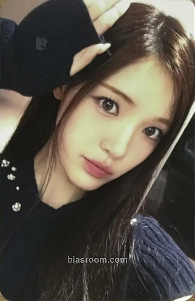 Yuha FOCUS Photocard - Hearts2Hearts - Hearts2Hearts K-pop photocard