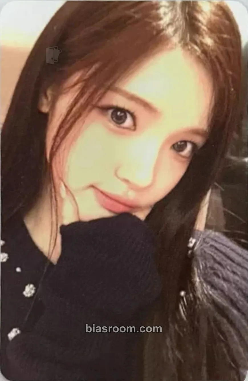 Yuha FOCUS Photocard - Hearts2Hearts - Hearts2Hearts K-pop photocard