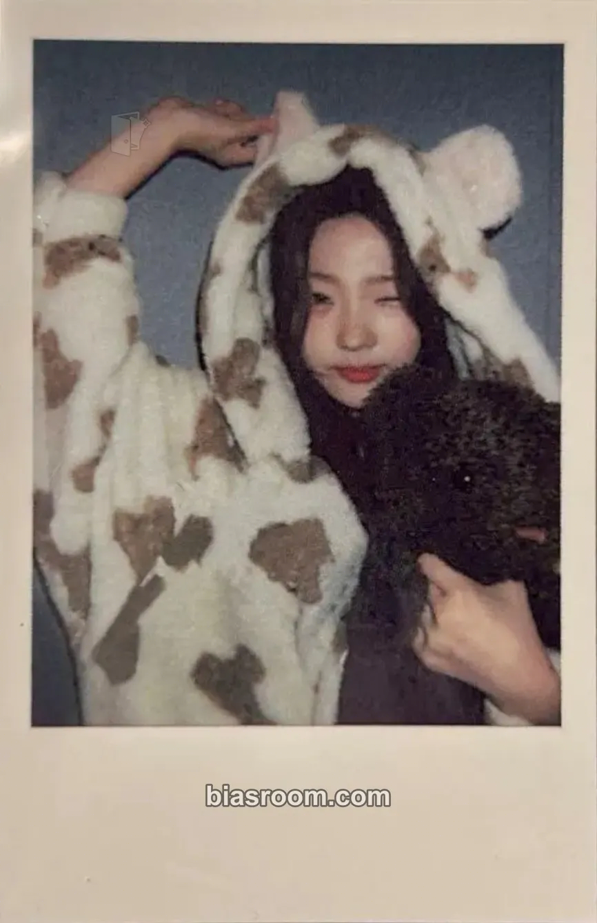 Stella STYLE Photocard - Hearts2Hearts - Hearts2Hearts K-pop photocard
