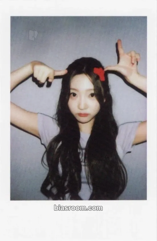 Stella STYLE Photocard - Hearts2Hearts - Hearts2Hearts K-pop photocard
