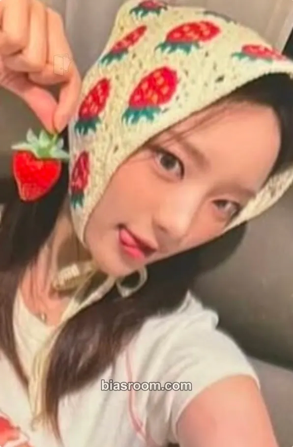 E.JI After-tour Party Photocard - ICHILLIN’ - ICHILLIN’ K-pop photocard