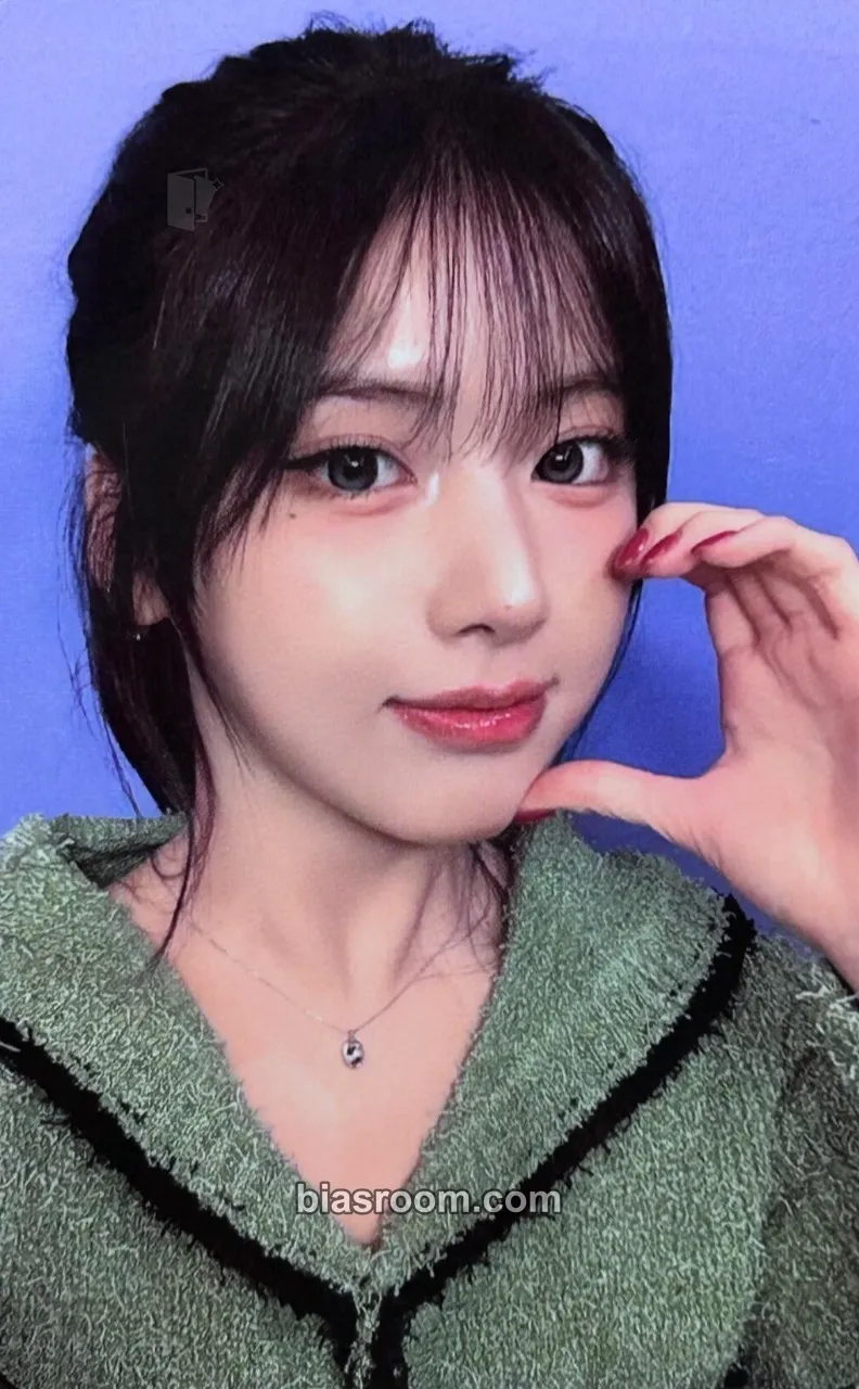 Jiwoo Blue Valentine Photocard - NMIXX - NMIXX K-pop photocard