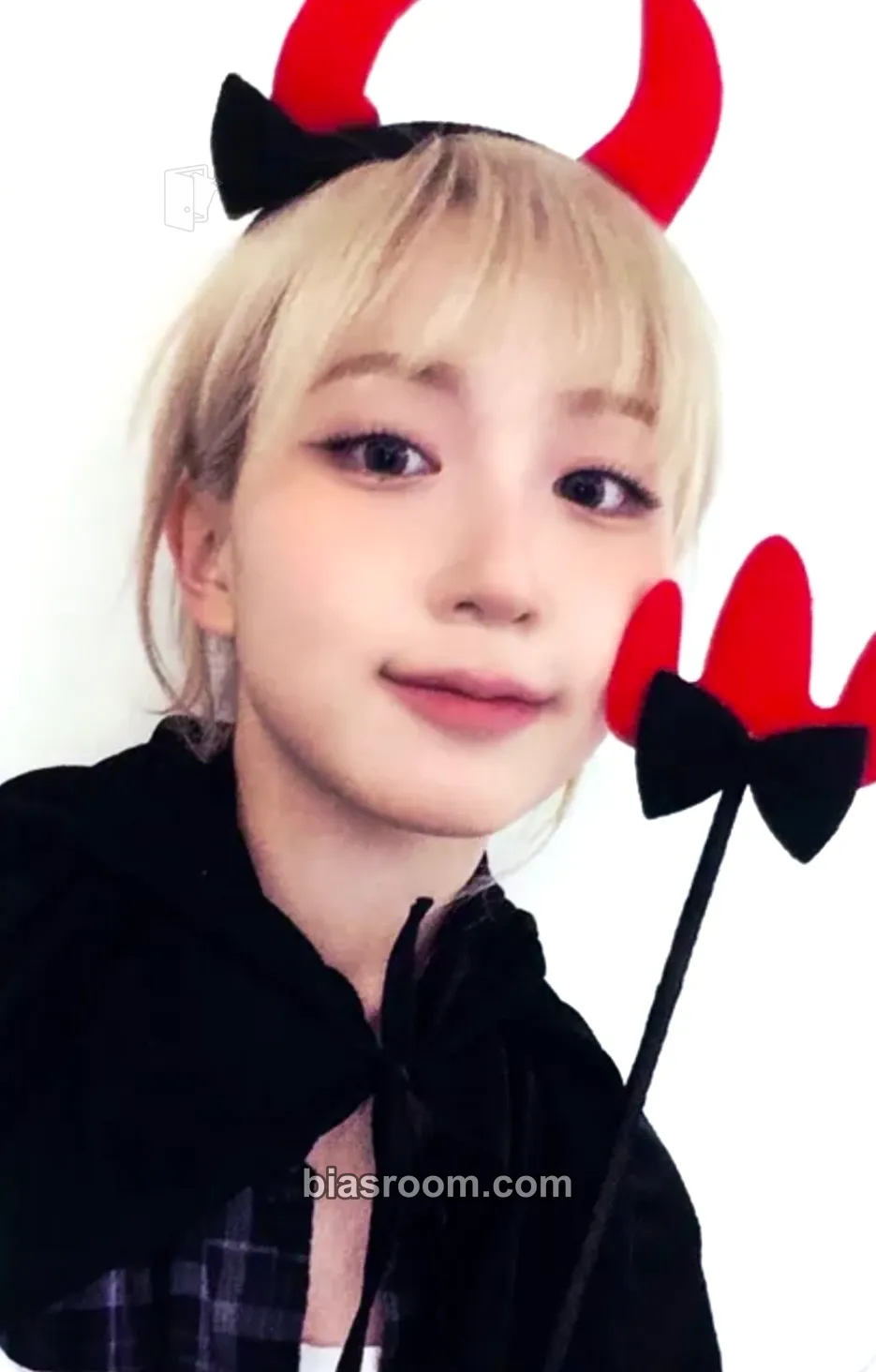 Haewon Blue Valentine Photocard - NMIXX - NMIXX K-pop photocard