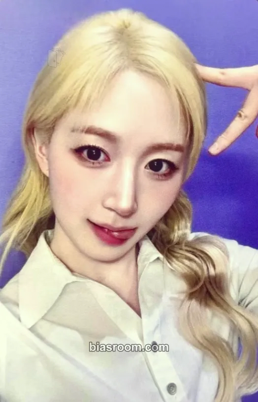 Haewon Blue Valentine Photocard - NMIXX - NMIXX K-pop photocard