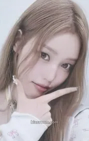 Jeong Saebi N/a Photocard - izna - izna K-pop photocard