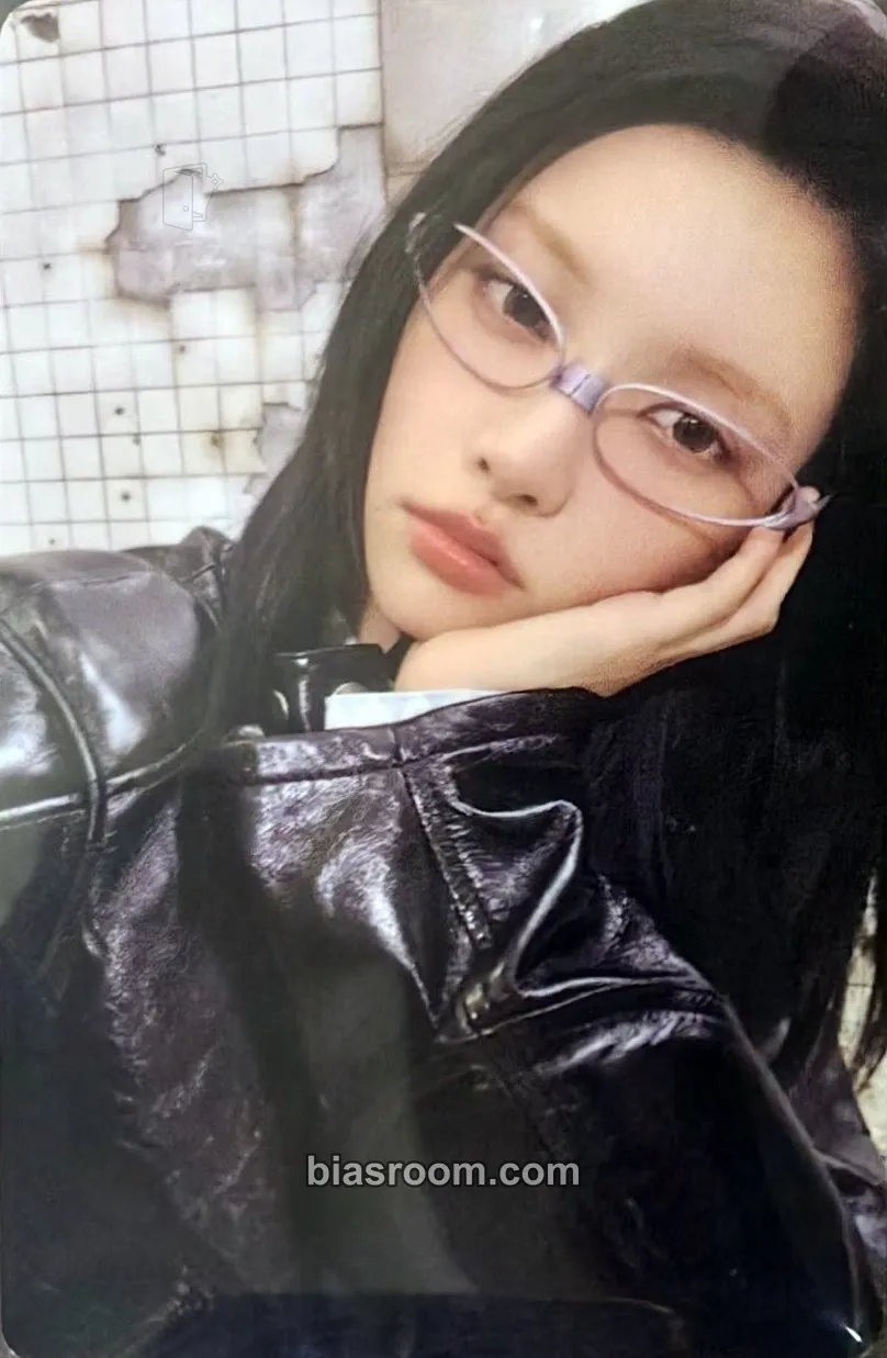 Yunah NOT CUTE ANYMORE Photocard - ILLIT - ILLIT K-pop photocard