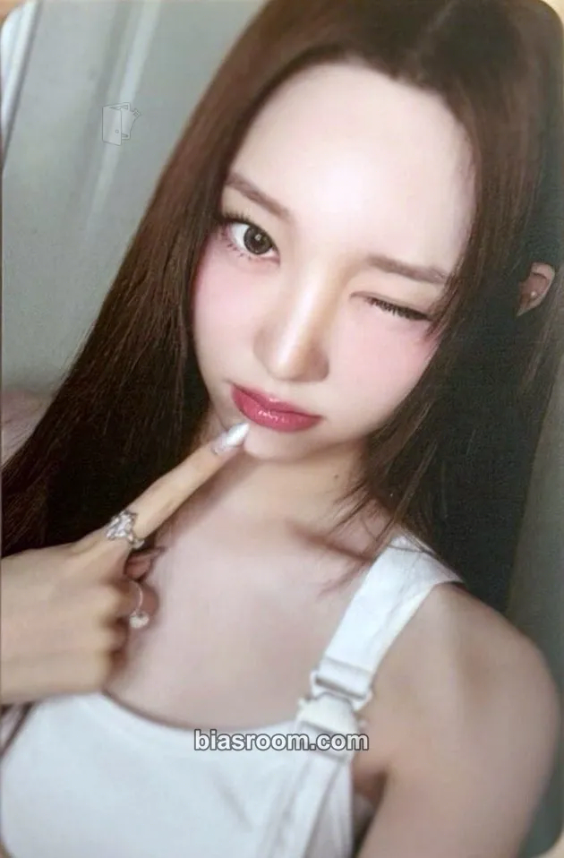 Youngseo CLIO Photocard - ALLDAY PROJECT - ALLDAY PROJECT K-pop photocard
