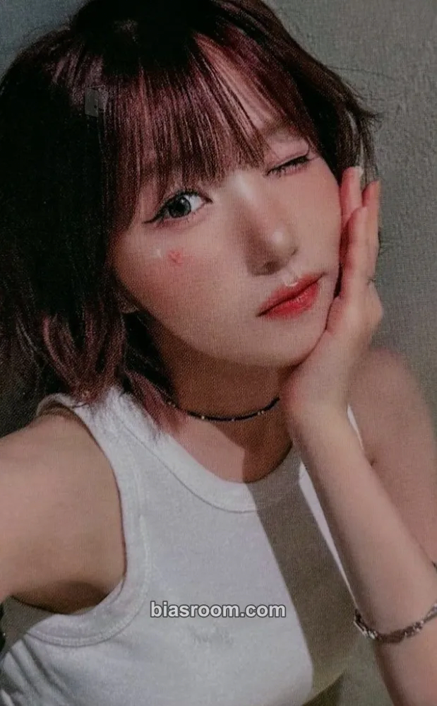 Hitomi iLY Photocard - SAY MY NAME - SAY MY NAME K-pop photocard