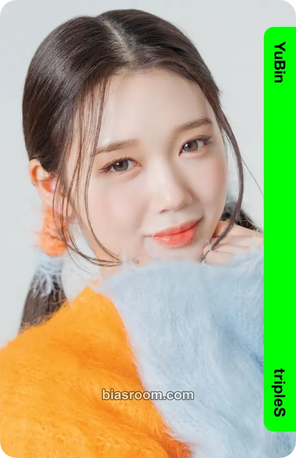 Yubin Binary01 First Class Objekts Photocard - tripleS - tripleS K-pop photocard