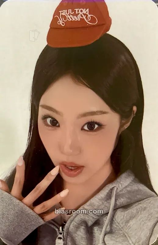 Choi Jungeun Not Just Pretty Photocard - izna - izna K-pop photocard