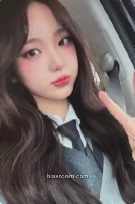 E.JI Feelin' Hot Photocard - ICHILLIN’ - ICHILLIN’ K-pop photocard