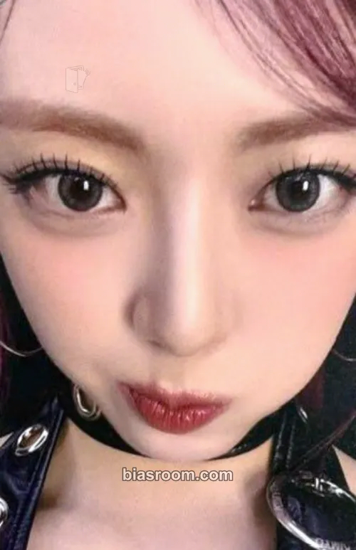 Yuna Girls Will Be Girls Photocard - ITZY - ITZY K-pop photocard