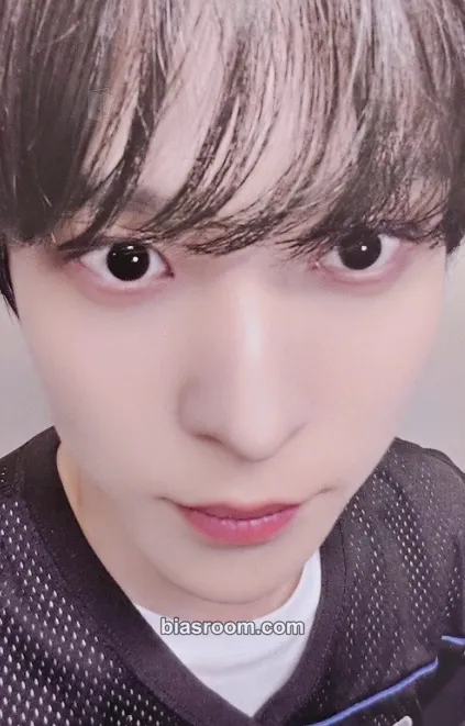 Yunho 8ROOM MD Photocard - ATEEZ - ATEEZ K-pop photocard