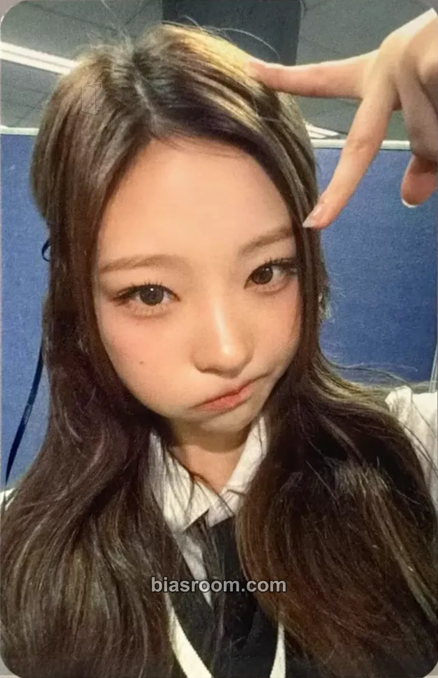 Stella FOCUS Photocard - Hearts2Hearts - Hearts2Hearts K-pop photocard