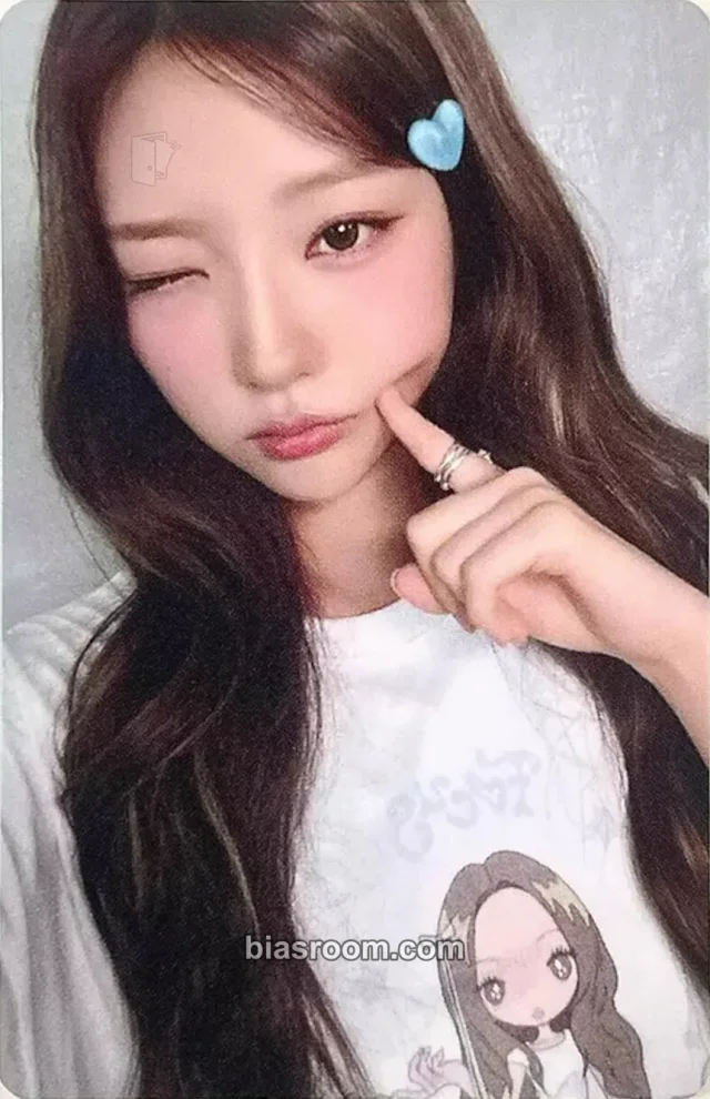 Hearts2Hearts - Stella - FOCUS Album merch photocard