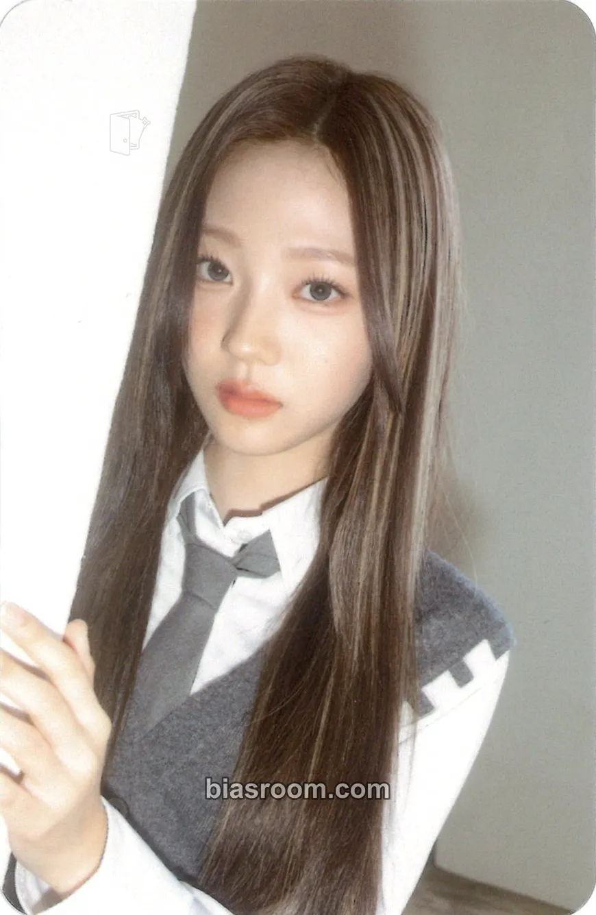 Stella FOCUS Photocard - Hearts2Hearts - Hearts2Hearts K-pop photocard