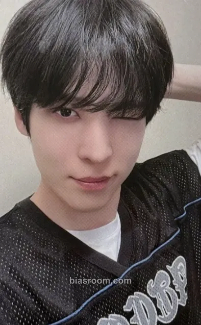 Yunho 8ROOM MD Photocard - ATEEZ - ATEEZ K-pop photocard