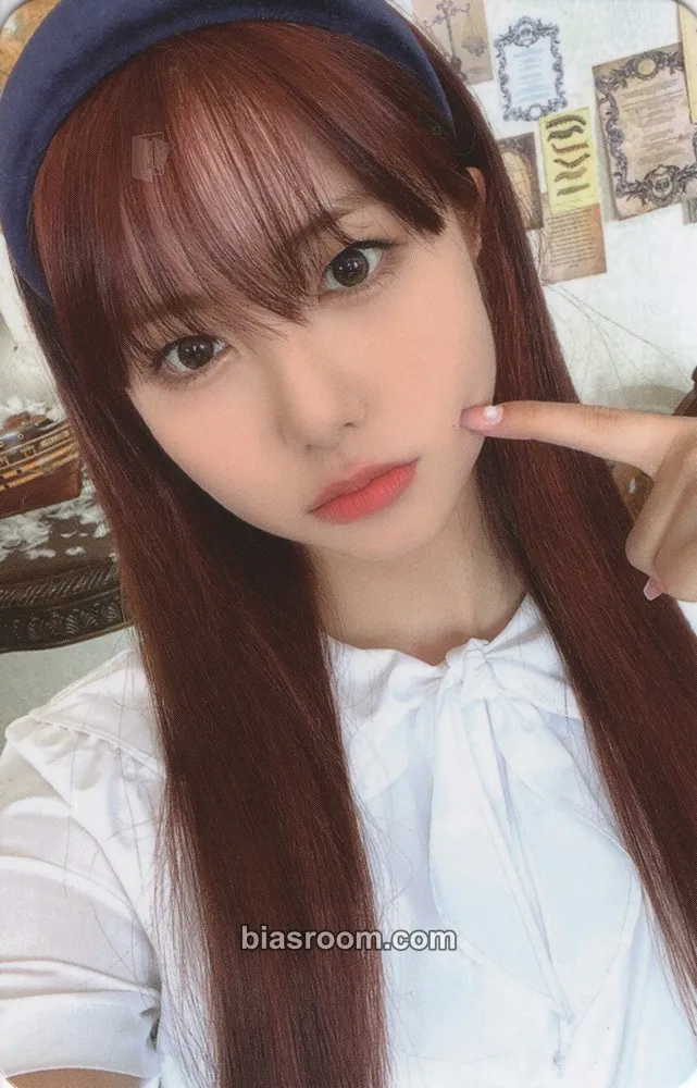 Ireh Geekyland Photocard - PURPLE KISS - PURPLE KISS K-pop photocard
