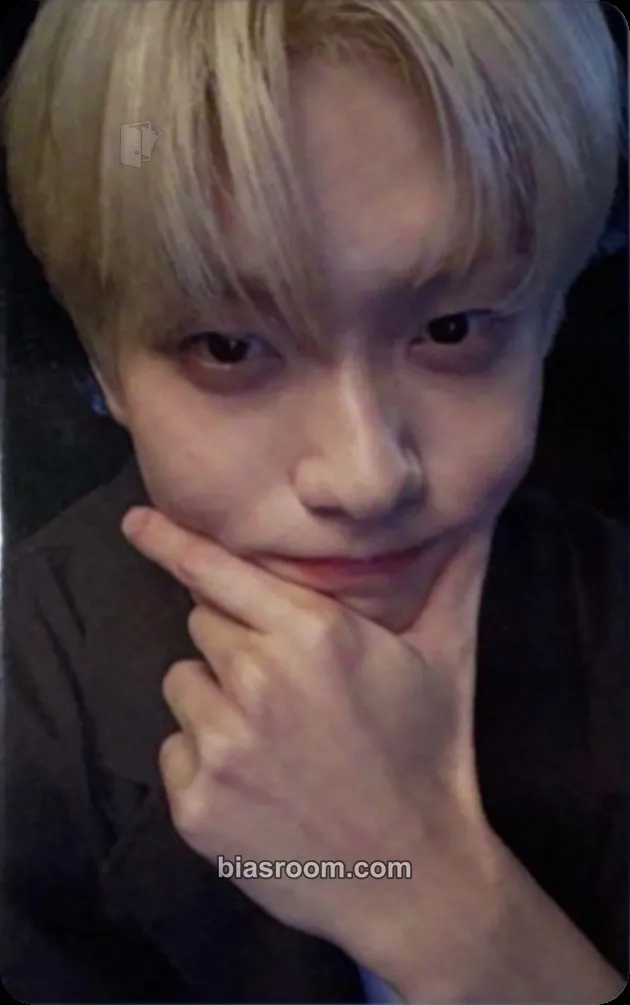 Soobin Starkissed Photocard - TOMORROW X TOGETHER - TOMORROW X TOGETHER K-pop photocard