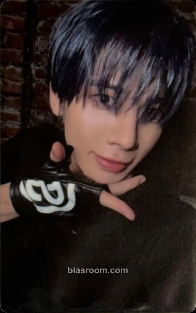 Taehyun Starkissed Photocard - TOMORROW X TOGETHER - TOMORROW X TOGETHER K-pop photocard