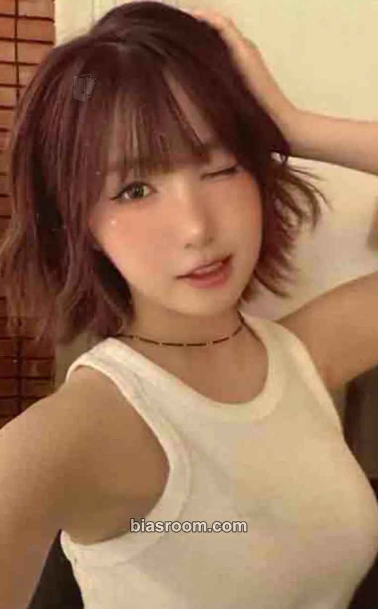 Hitomi iLY Photocard - SAY MY NAME - SAY MY NAME K-pop photocard