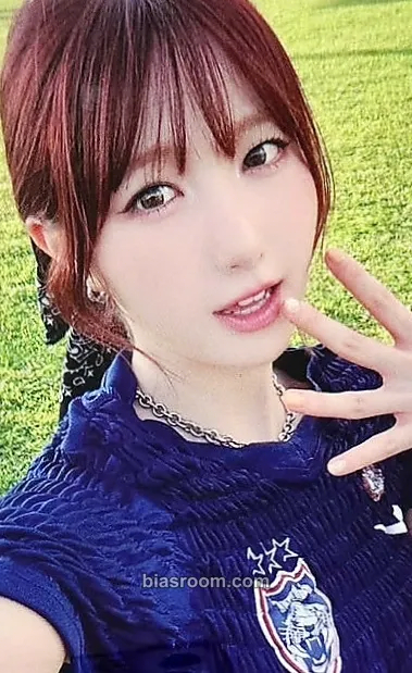 Hitomi iLY Photocard - SAY MY NAME - SAY MY NAME K-pop photocard