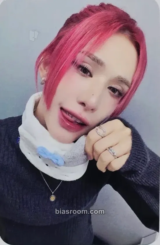 Wumuti UXLXVE Photocard - XLOV - XLOV K-pop photocard