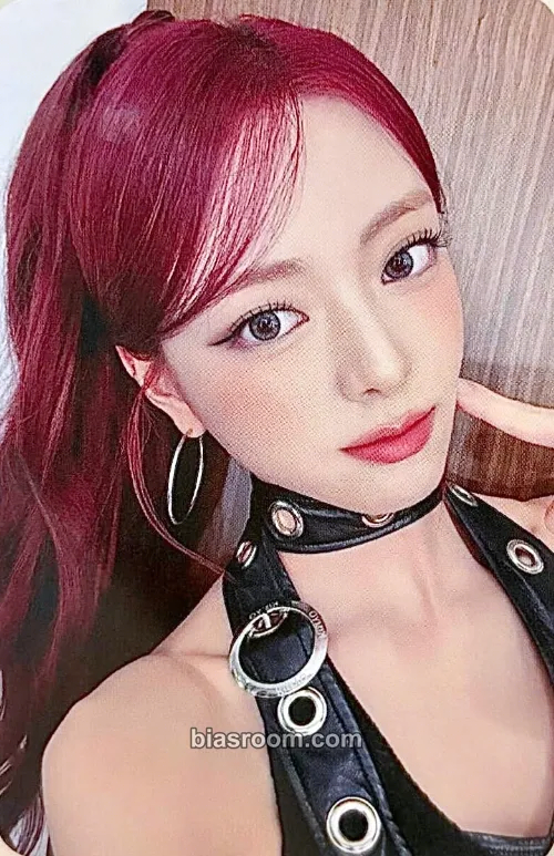 Yuna Girls Will Be Girls Photocard - ITZY - ITZY K-pop photocard