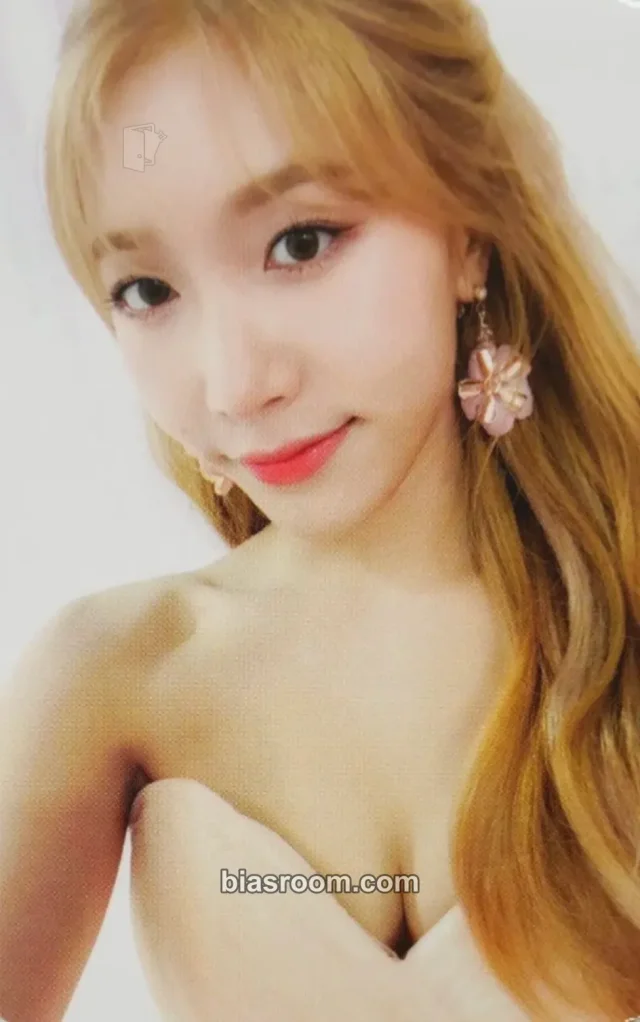 Soyeon LABOUM Blossom K-pop photocard