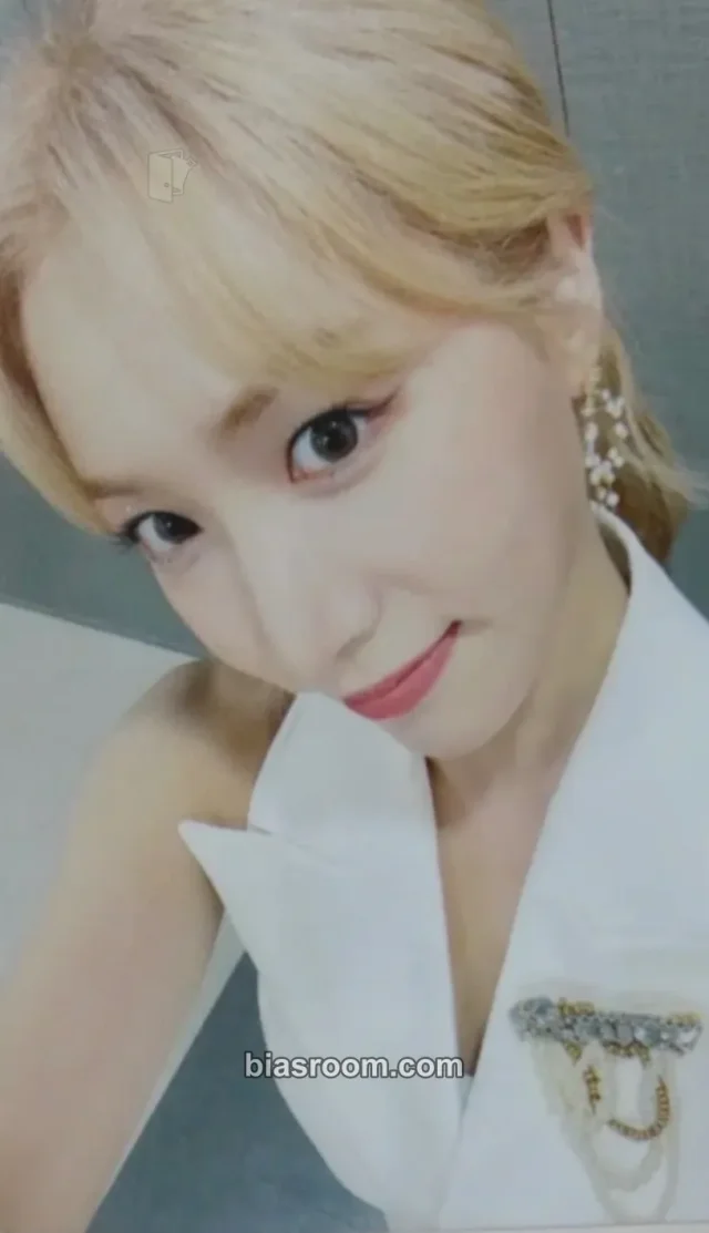 Soyeon LABOUM Blossom K-pop photocard