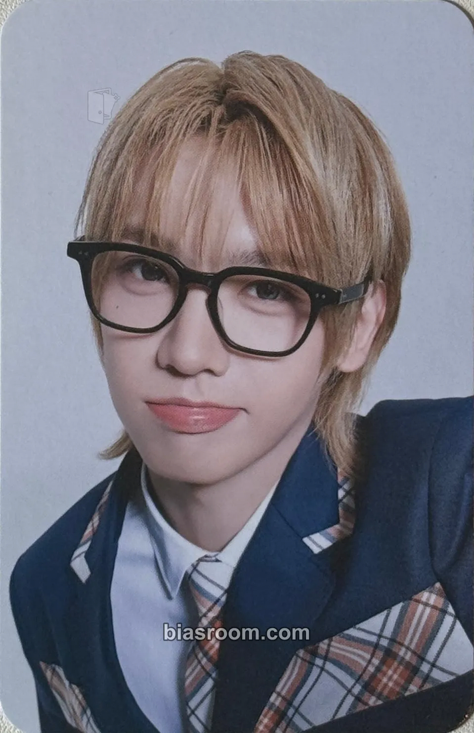 Shuaibo AHOF x SKOOLOOKS Photocard - AHOF - AHOF K-pop photocard