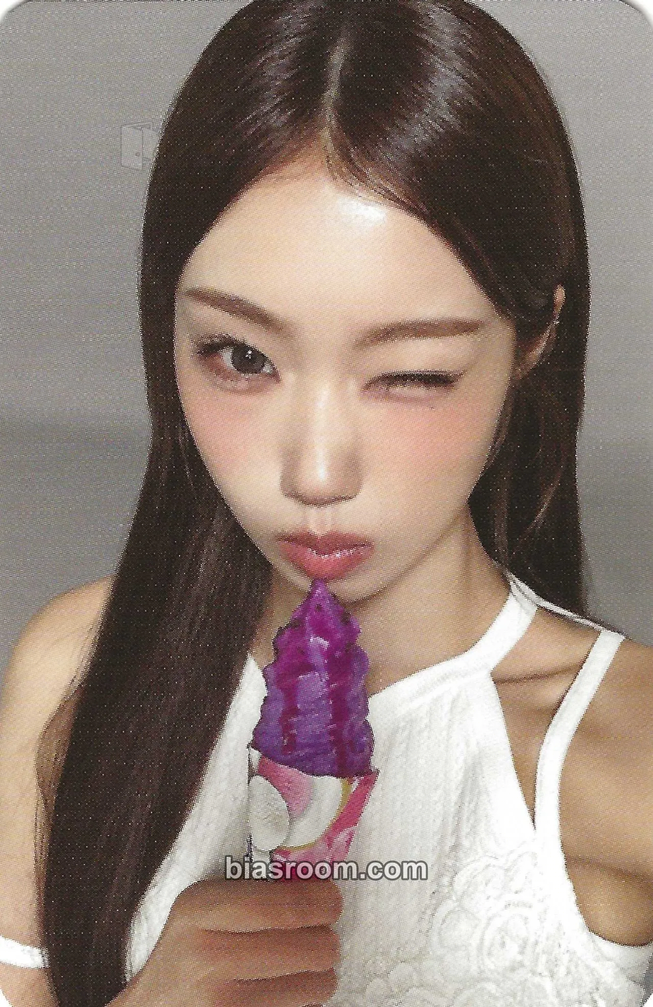 Choi Jungeun 2026 Season’s Greetings: <365 Knots> Photocard - izna - izna K-pop photocard