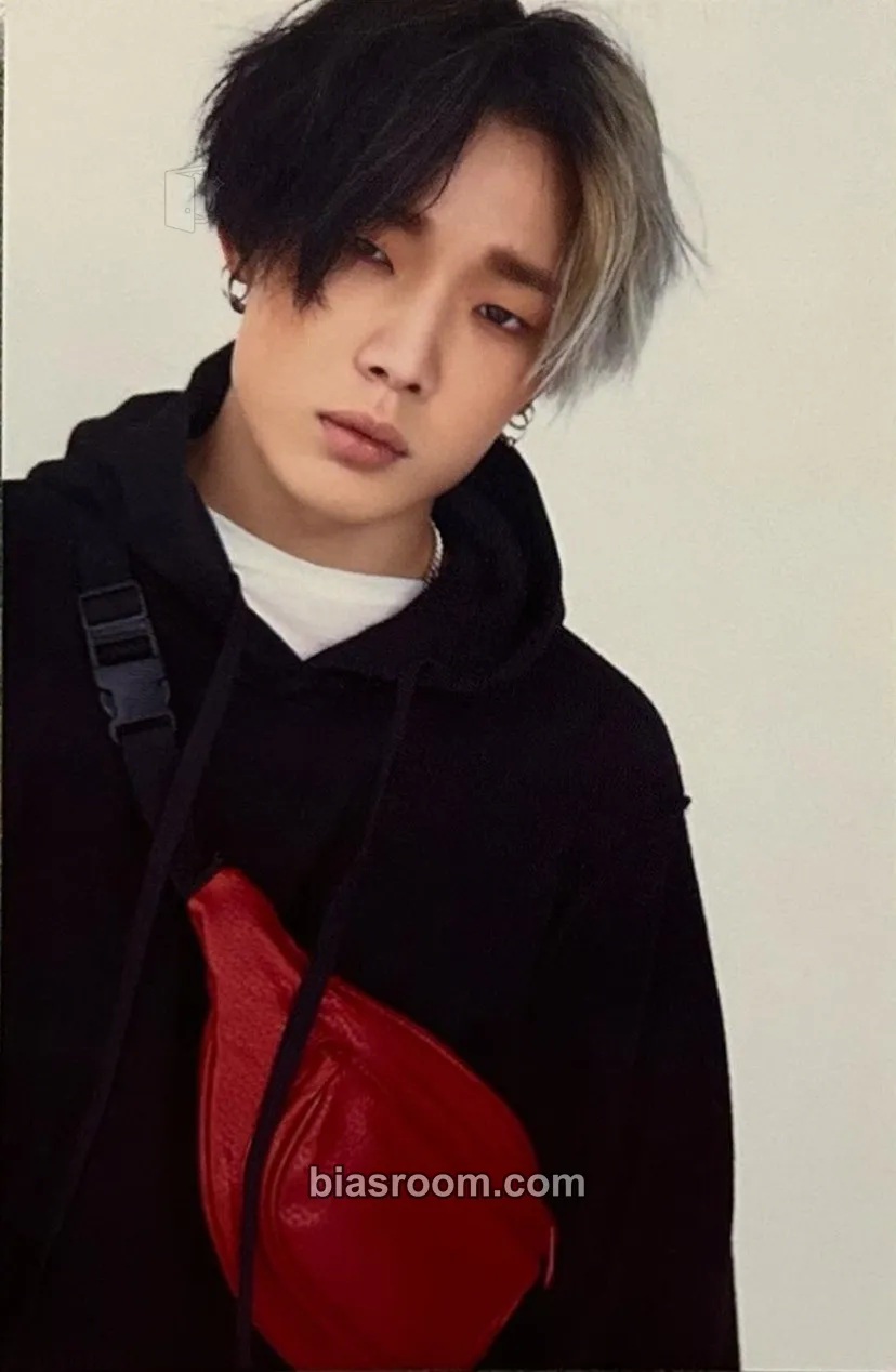 Bobby NEW KIDS: BEGIN Photocard - iKON - iKON K-pop photocard